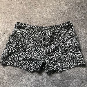 Black and white Express dress shorts